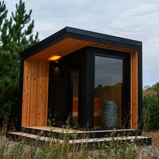 Outdoor Traditional Cedar Sauna with Porch – Up to 3 Persons